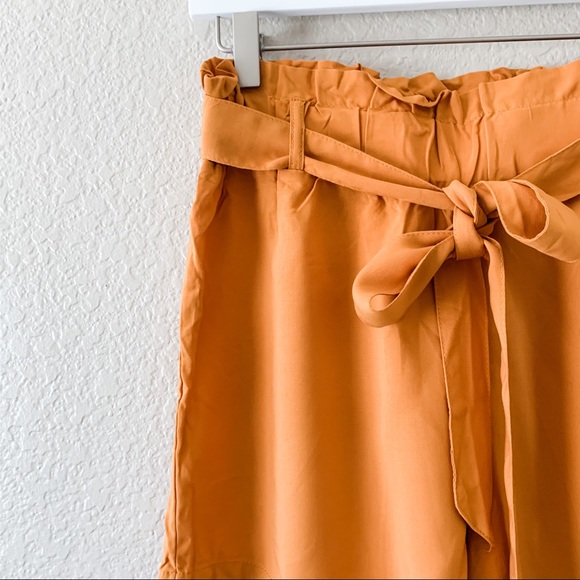 Charlotte Russe Marigold Shorts with Belt, M - Picture 3 of 5